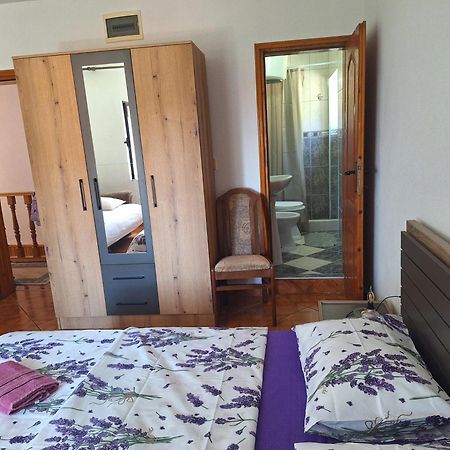 Guest House Naser Улцинь Экстерьер фото