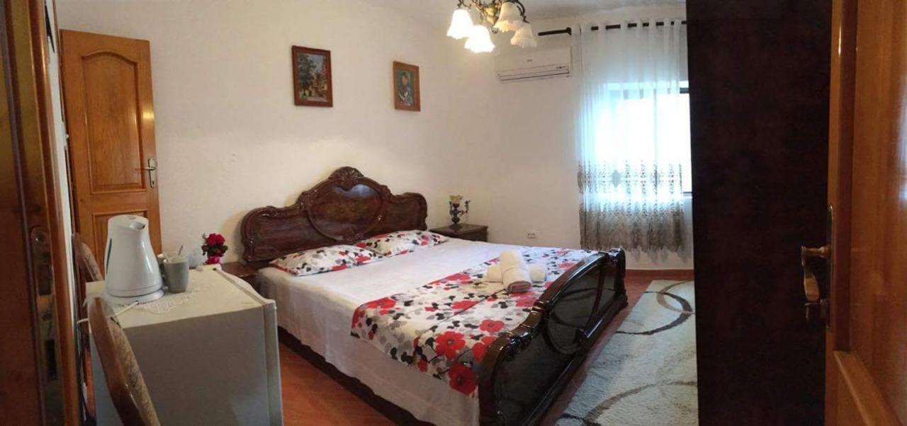 Guest House Naser Улцинь Экстерьер фото