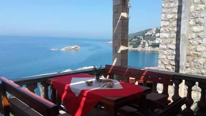Guest House Naser Улцинь Экстерьер фото