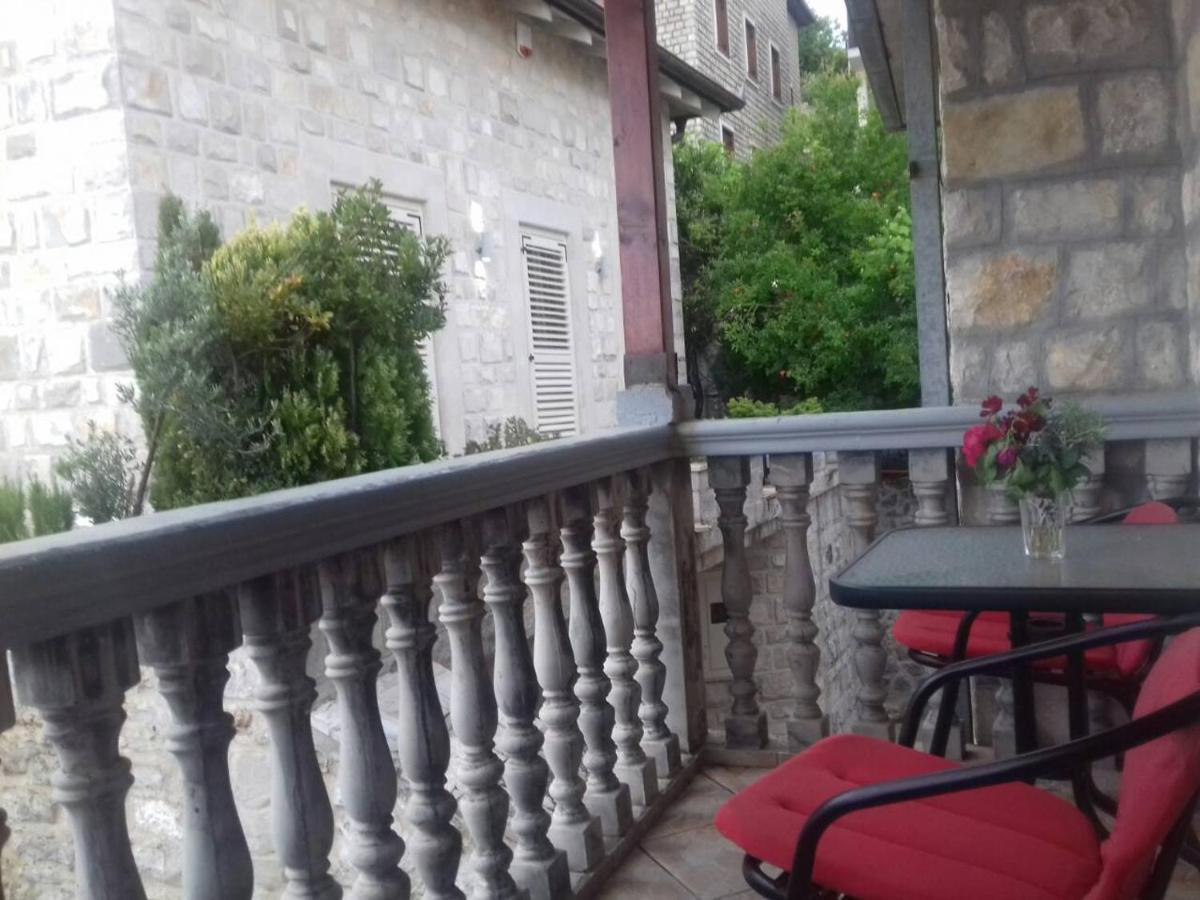 Guest House Naser Улцинь Экстерьер фото