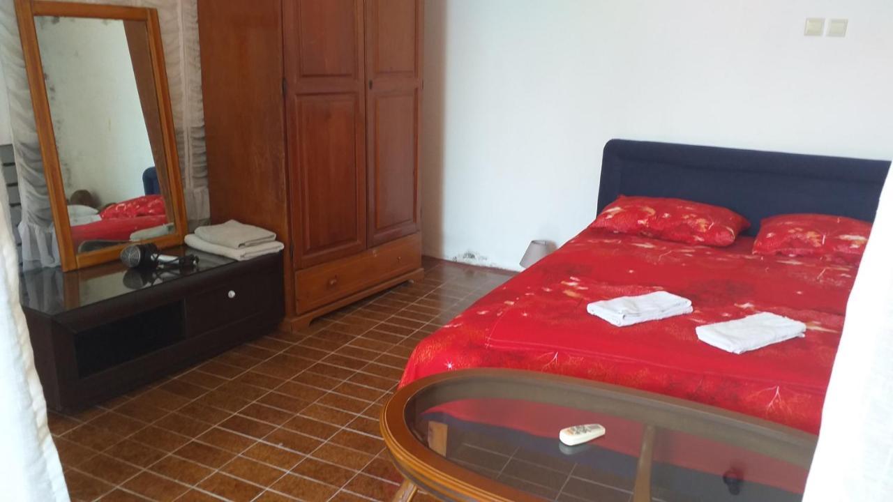 Guest House Naser Улцинь Экстерьер фото