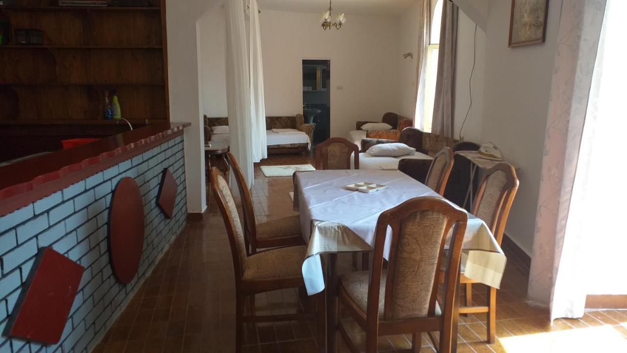 Guest House Naser Улцинь Экстерьер фото