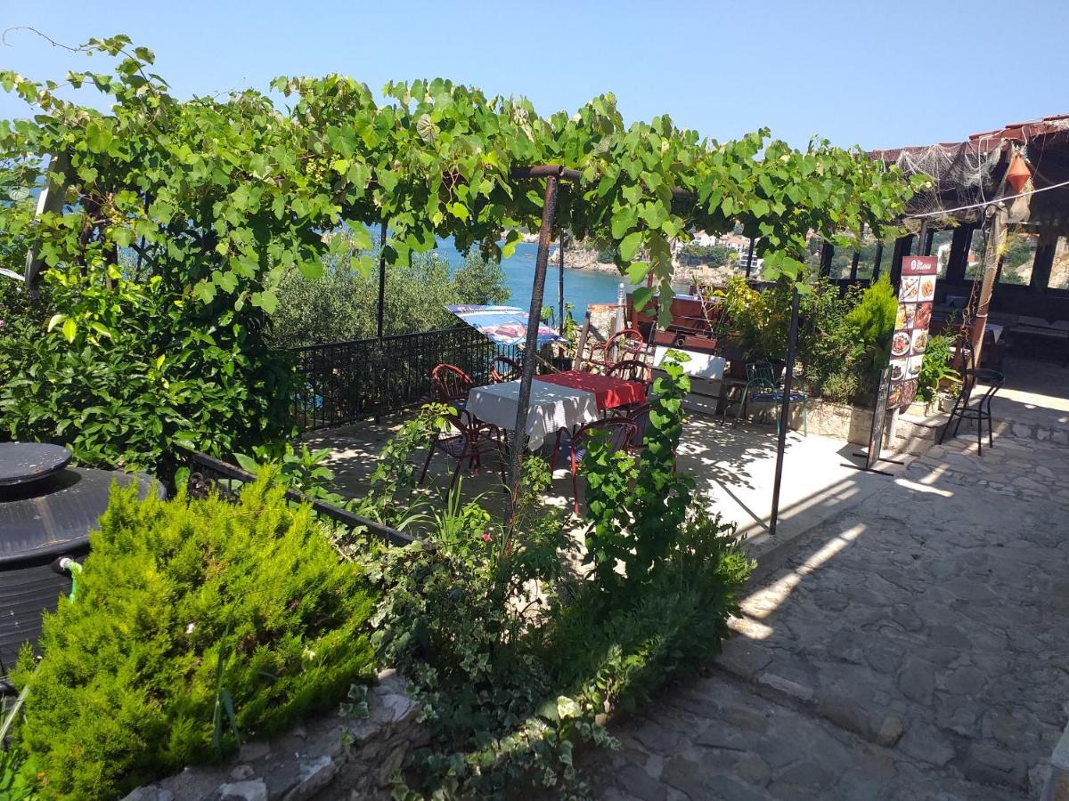 Guest House Naser Улцинь Экстерьер фото