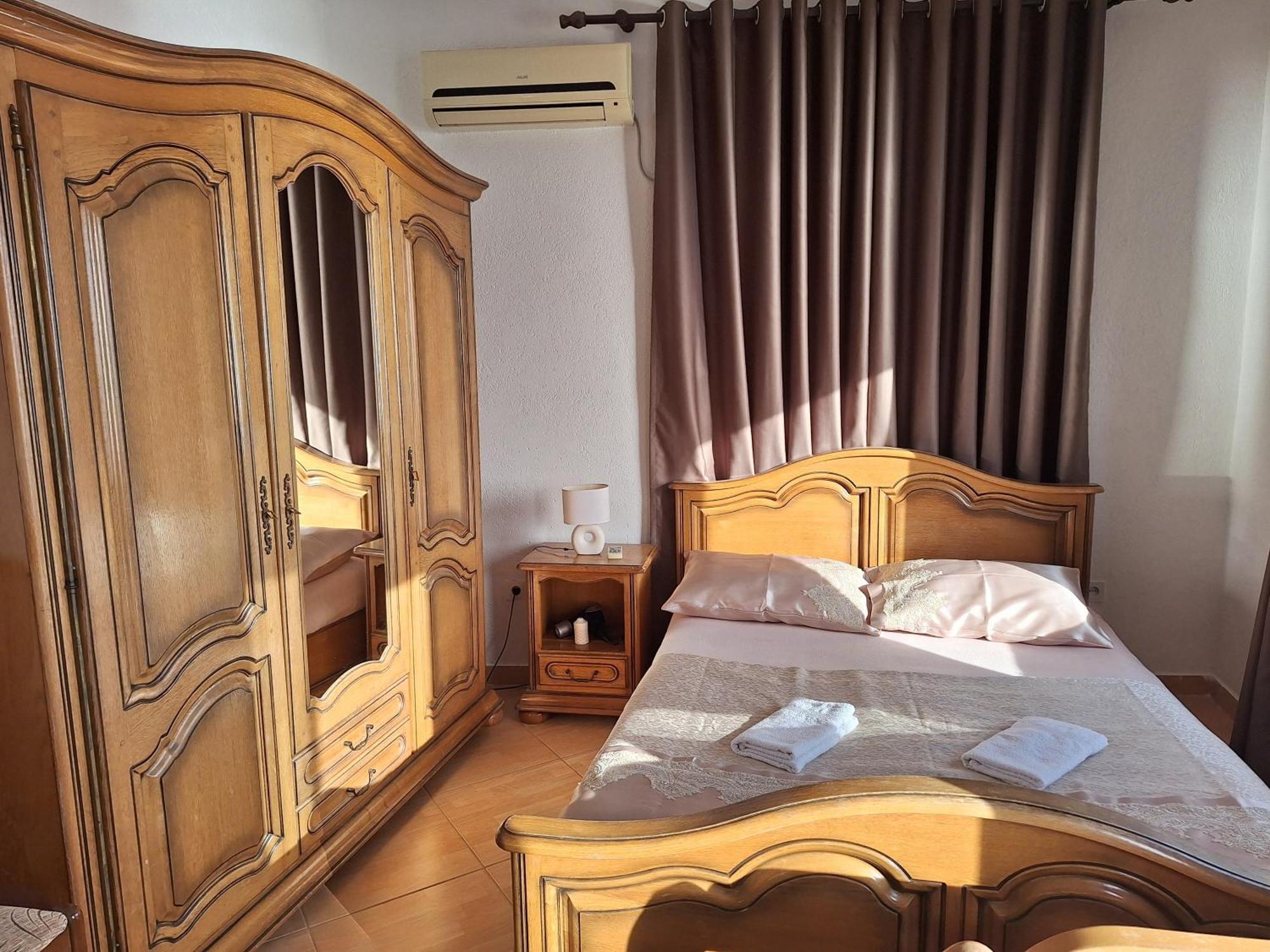 Guest House Naser Улцинь Экстерьер фото