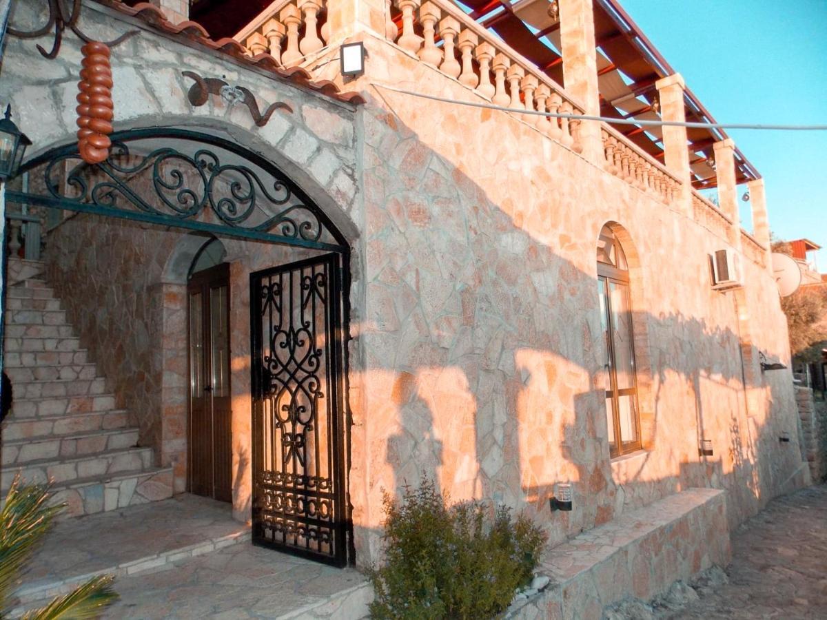 Guest House Naser Улцинь Экстерьер фото