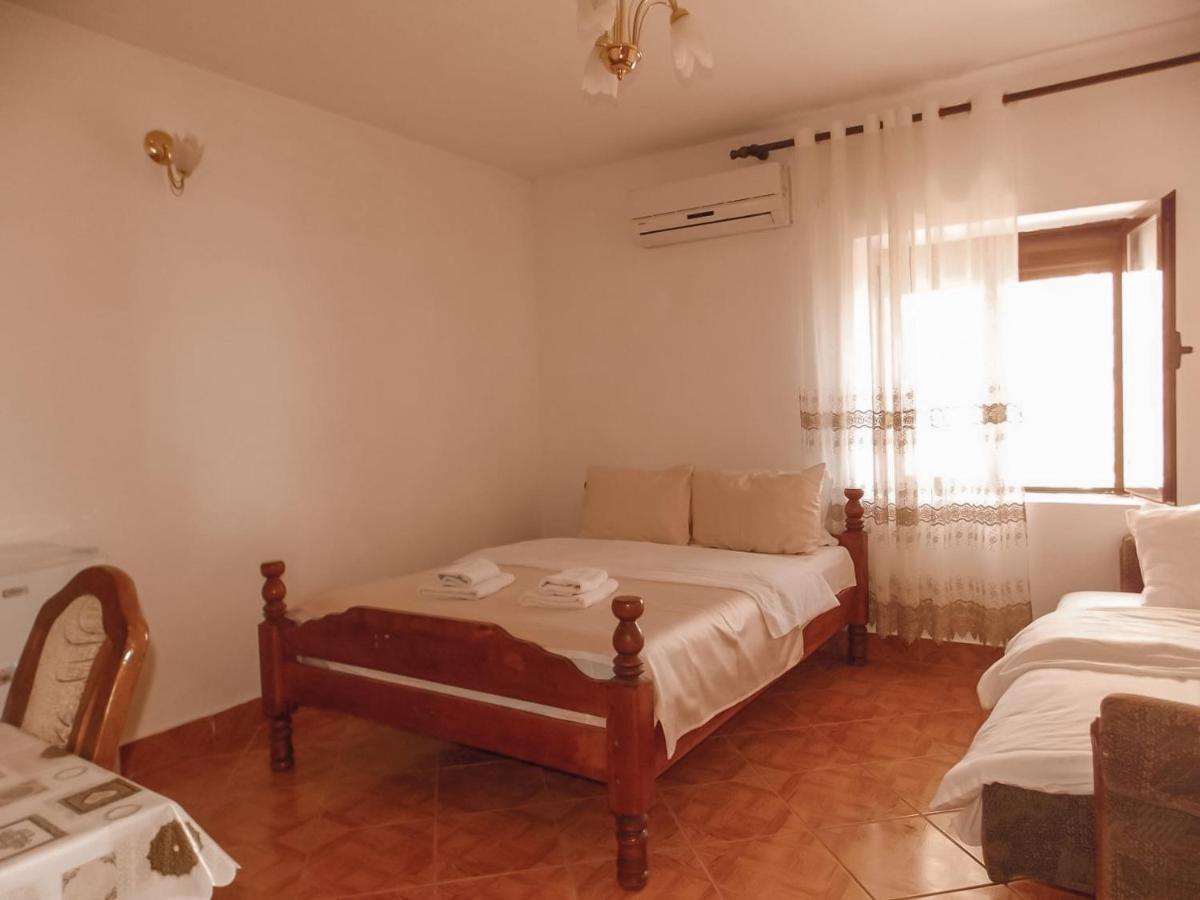 Guest House Naser Улцинь Экстерьер фото